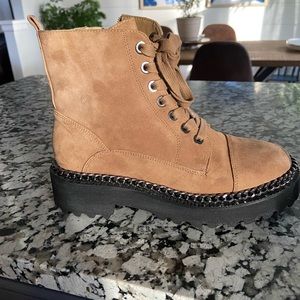 Vince Camuto Mindinta Boots size 7